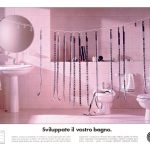 Un bagno trasformato in camera oscura. titolo: Sviluppate il vostro bagno.