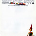 Illustrazione di un piccolo pinocchio nell'angolo basso della pagina bianca. titolo: ha paura soltanto chi è piccolo e solo.