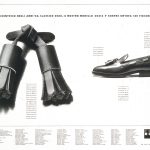 Dettaglio di alcuni fiocchi di pelle su una scarpa. Titolo: Eccentrico negli anno '60. classico oggi, il nostro modello 20124 è sempre un'idea coi fiocchi.