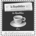Un quotidiano con sotto una tazzina di caffè. Titolo: la repubblica. Il re.