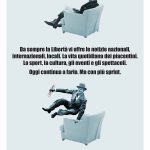 Uomo che salta una poltrona con un quotidiano in mano. Titolo: Da sempre la Libertà vi offre notizie. Oggi continua a farlo. Ma con più sprint.